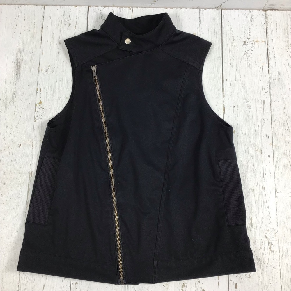 Lululemon Nylon Vest Black  Asymmetrical Zipper​​​​​​​​​​​